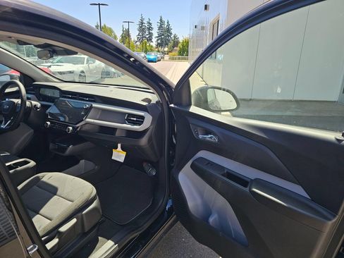 New 2027 Chevrolet Bolt LT w/ Comfort Package FWD image 12