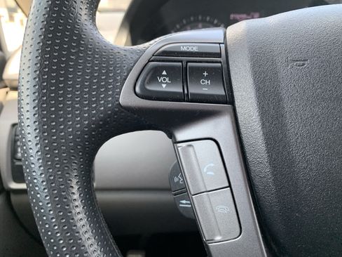Used 2013 Honda Odyssey EX image 18