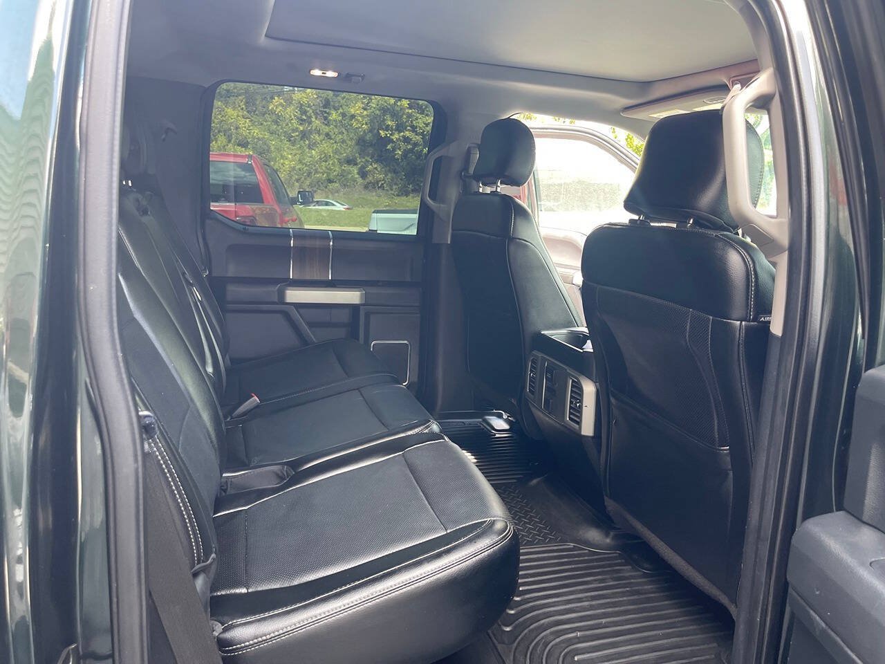 Used 2016 Ford F150 Lariat w/ Equipment Group 502A Luxury AWD/4WD image 28