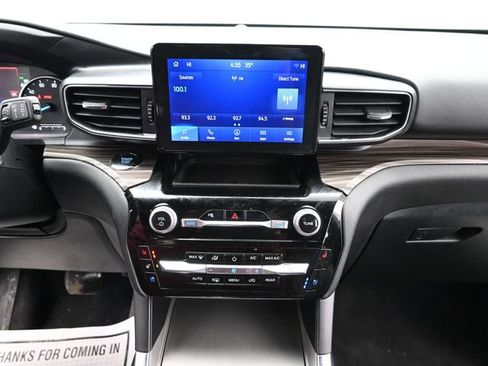 Used 2023 Ford Explorer Limited image 18