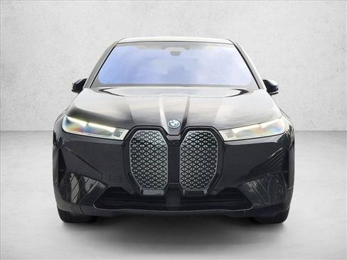 Used 2023 BMW iX xDrive50 w/ Premium Package AWD/4WD image 2