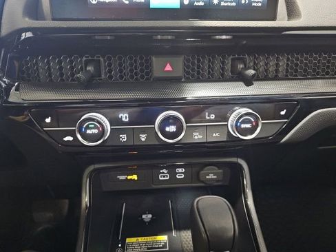 Used 2025 Honda CR-V Sport Touring image 15