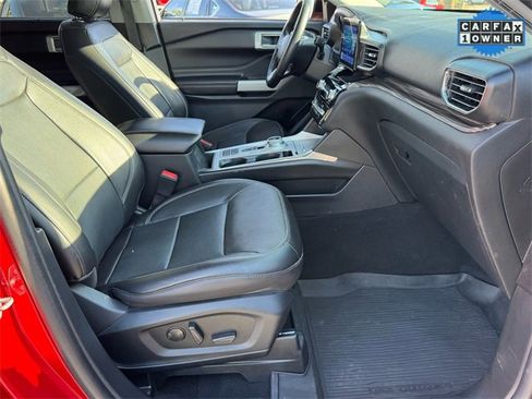 Used 2022 Ford Explorer Limited w/ Equipment Group 301A image 18