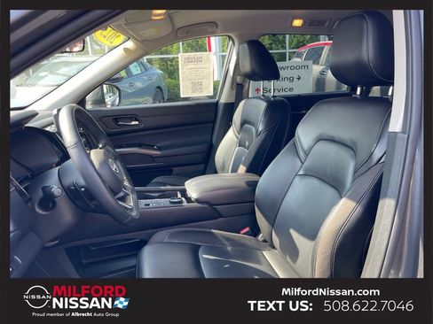Certified 2023 Nissan Pathfinder SL AWD/4WD image 8