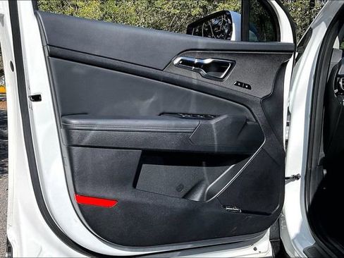 Used 2025 Kia Sportage SX Prestige image 17