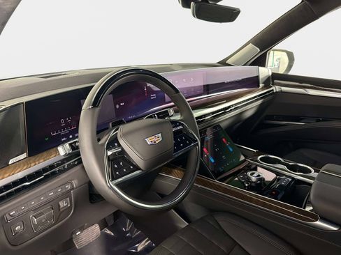 Used 2026 Cadillac Escalade Platinum Sport w/ LPO, ONYX Package image 41