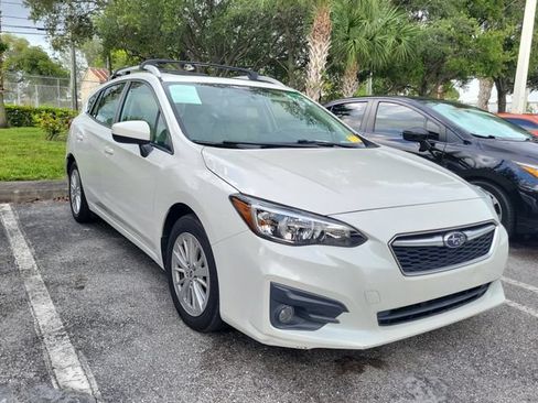 Used 2018 Subaru Impreza 2.0i Premium AWD/4WD image 3
