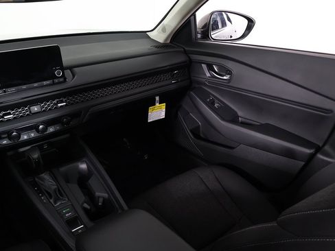 Certified 2025 Honda Accord SE image 44