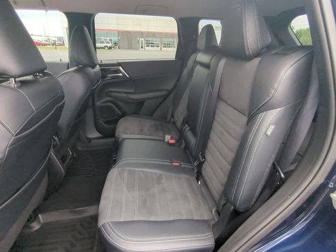 Used 2024 Mitsubishi Outlander Ralliart AWD/4WD image 23