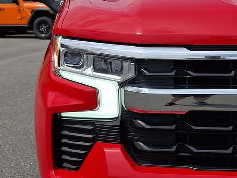 Certified 2024 Chevrolet Silverado 1500 LT AWD/4WD image 9