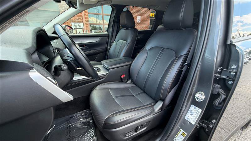 Used 2024 MAZDA CX-90 3.3 Turbo w/ Preferred Plus AWD/4WD image 32