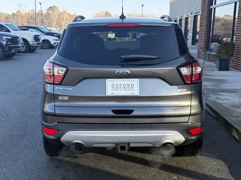 Used 2018 Ford Escape SE w/ Ford Safe & Smart Package image 5