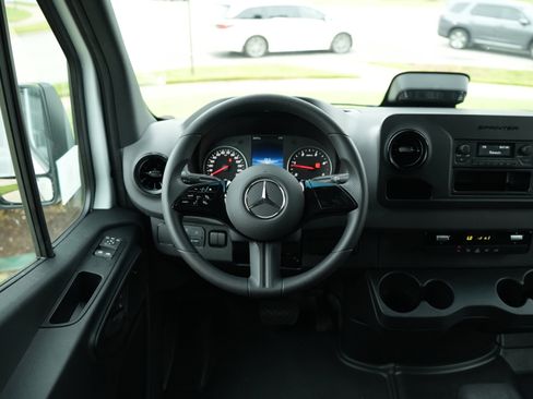 New 2025 Mercedes-Benz Sprinter 2500 image 26