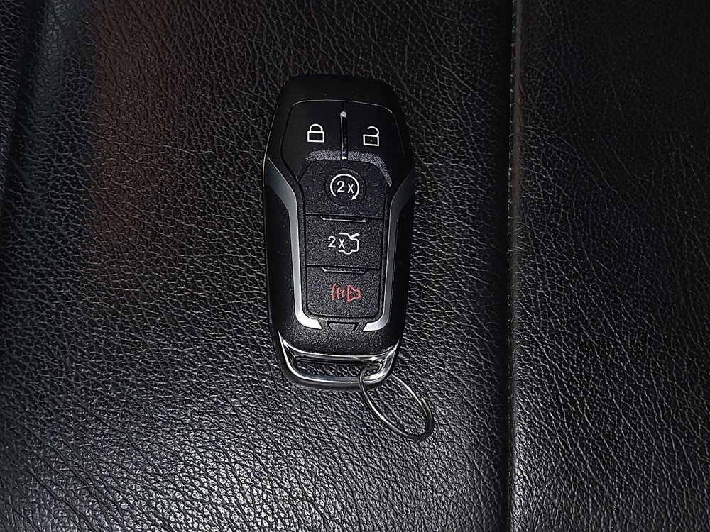 Used 2015 Ford Mustang Coupe RWD image 32