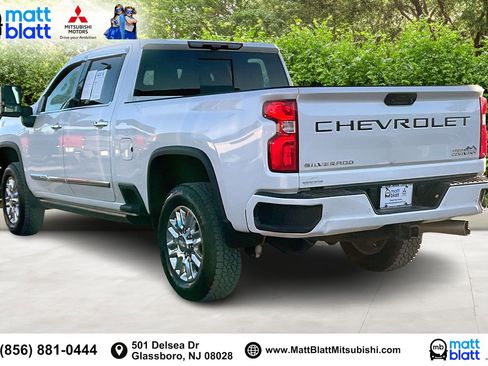 Used 2024 Chevrolet Silverado 2500 High Country w/ High Country Premium Package image 13