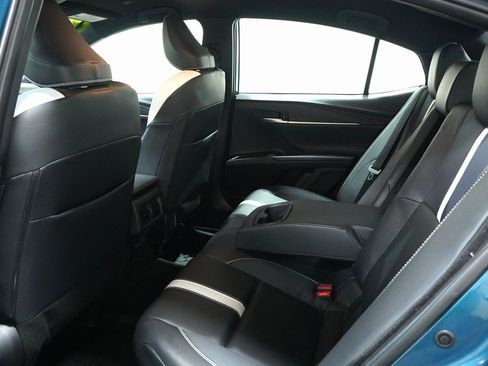 Certified 2025 Toyota Camry Hybrid image 12