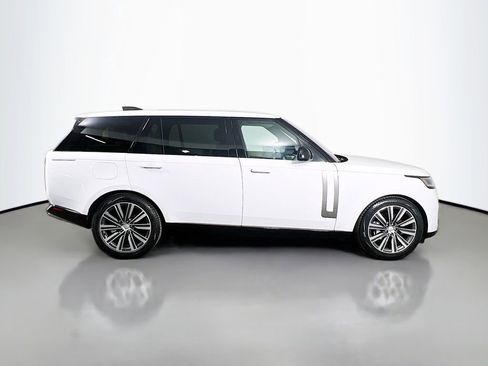 Used 2023 Land Rover Range Rover Long Wheelbase SE AWD/4WD image 4