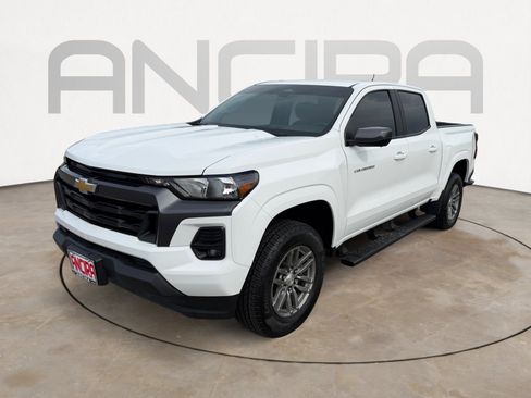 Used 2024 Chevrolet Colorado LT w/ LT Convenience Package II RWD image 7