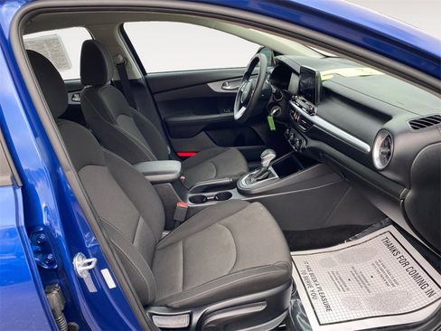 Used 2023 Kia Forte LXS image 15