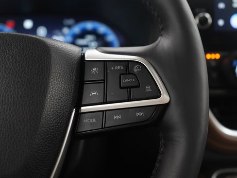 Used 2026 Toyota Grand Highlander Platinum image 31