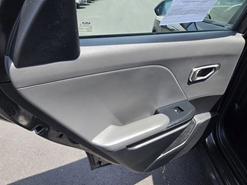 Used 2025 Kia K4 FWD image 36