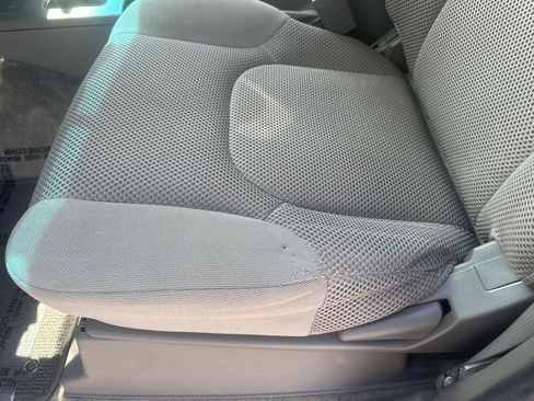 Used 2011 Nissan Frontier SV w/ SV Premium Utility Pkg RWD image 10