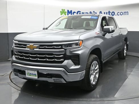 Used 2026 Chevrolet Silverado 1500 LTZ w/ LTZ Premium Package AWD/4WD image 18