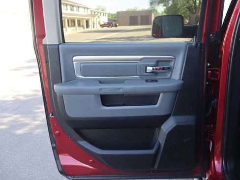 Used 2015 RAM 2500 SLT w/ Luxury Group AWD/4WD image 24