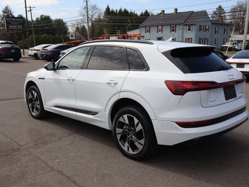Used 2021 Audi e-tron Premium w/ Convenience Plus Package image 7