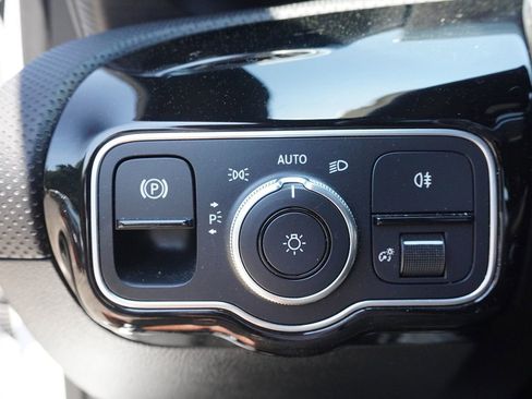 Used 2022 Mercedes-Benz A 220 4MATIC image 43