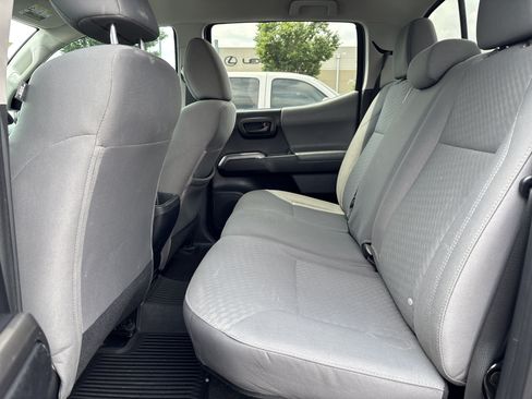 Used 2021 Toyota Tacoma SR5 w/ Technology Package AWD/4WD image 30