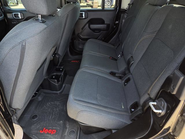 Used 2024 Jeep Gladiator Sport AWD/4WD image 32