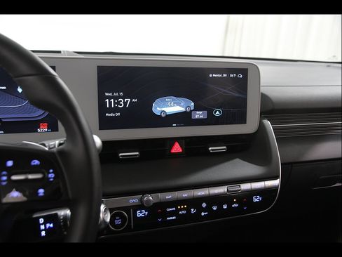 Certified 2024 Hyundai Ioniq 5 Limited AWD/4WD image 9