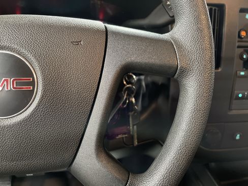 Used 2024 GMC Savana 2500 w/ Driver Convenience Package image 15