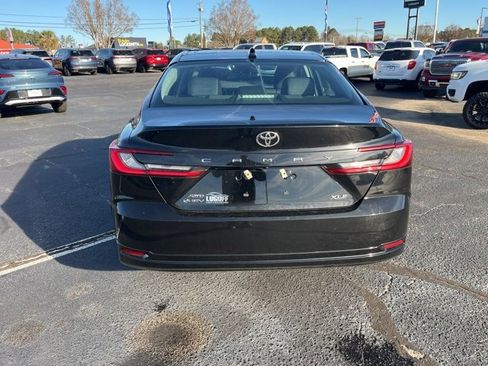 Used 2025 Toyota Camry XLE w/ Premium Package image 34