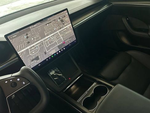 Used 2021 Tesla Model S Plaid AWD/4WD image 45