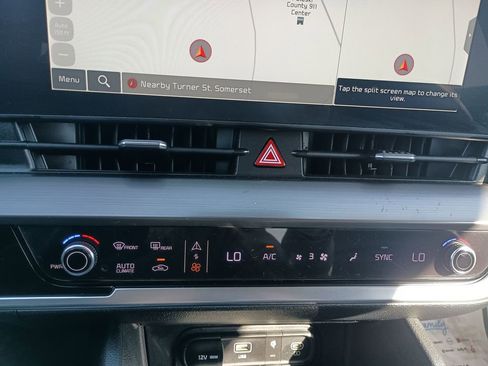 Certified 2024 Kia Sportage EX image 25