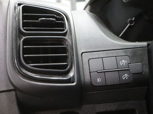 Used 2025 RAM ProMaster 2500 w/ Convenience Group FWD image 16