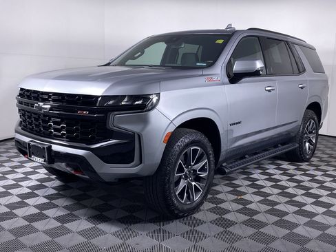 Used 2024 Chevrolet Tahoe Z71 w/ Luxury Package image 19