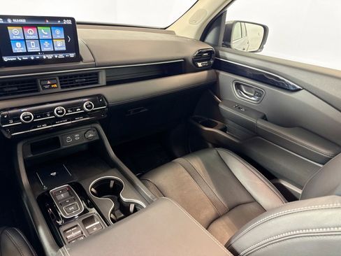 Used 2023 Honda Pilot Touring image 23