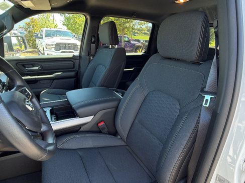 New 2026 RAM 1500 Express AWD/4WD image 17