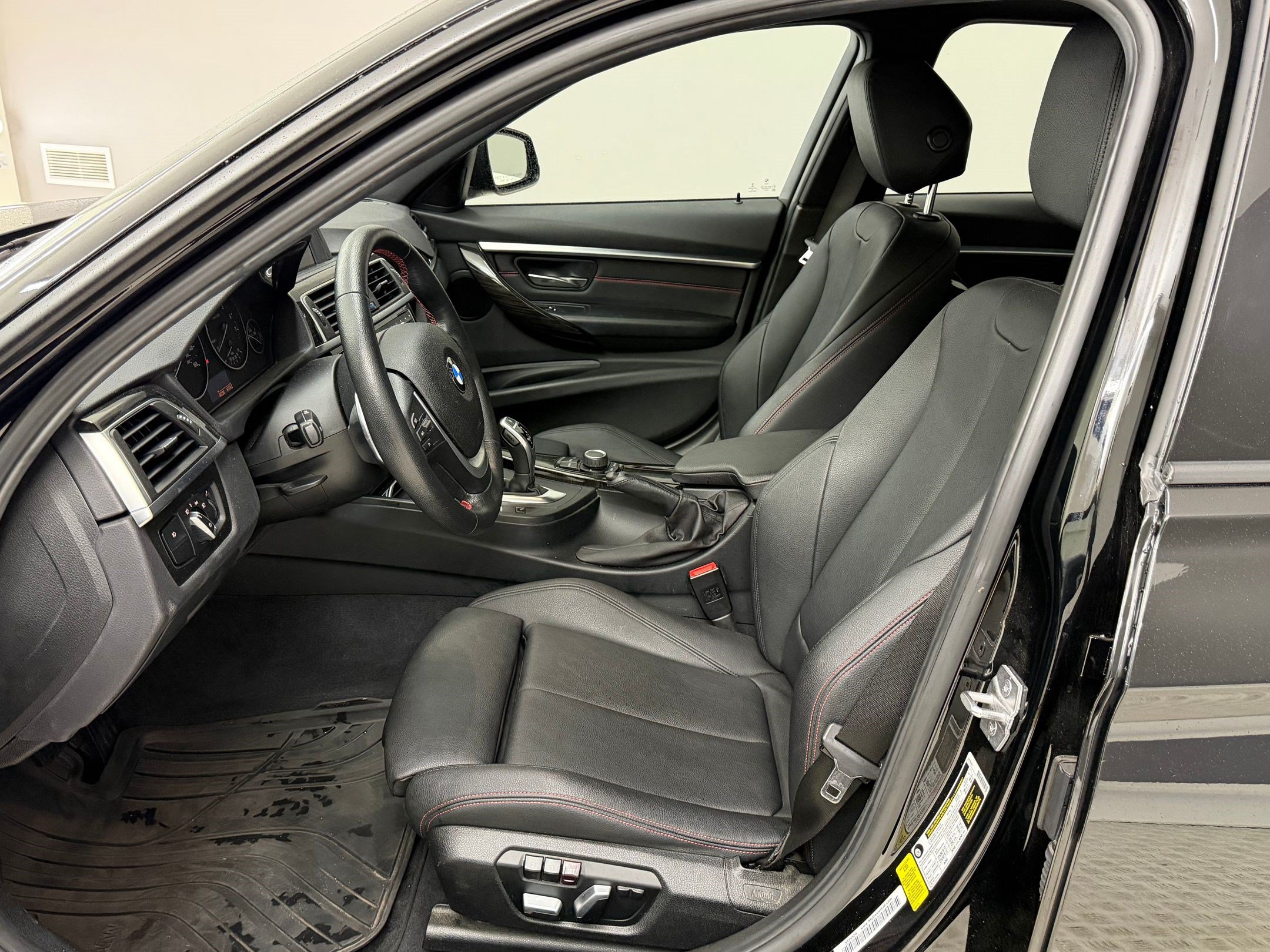 Used 2016 BMW 328i Sedan RWD image 5