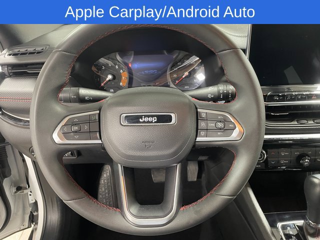 Used 2025 Jeep Compass Trailhawk AWD/4WD image 14
