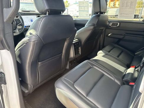 Certified 2025 Ford Bronco Outer Banks image 16