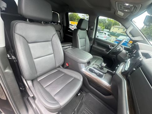 Used 2025 Chevrolet Silverado 1500 LT Trail Boss w/ LT Trail Boss Premium Package AWD/4WD image 18