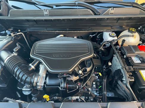 Used 2023 GMC Acadia AT4 w/ Preferred Package image 29