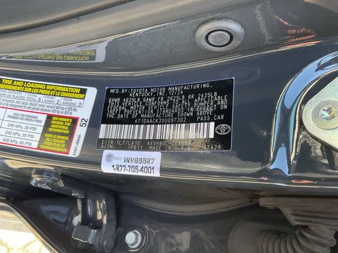 Used 2025 Toyota Camry XLE FWD image 28