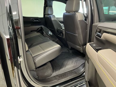 Used 2022 Chevrolet Silverado 1500 ZR2 image 23