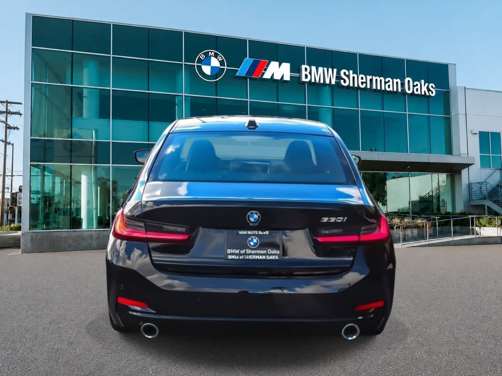 Used 2026 BMW 330i Sedan w/ Convenience Package RWD image 10