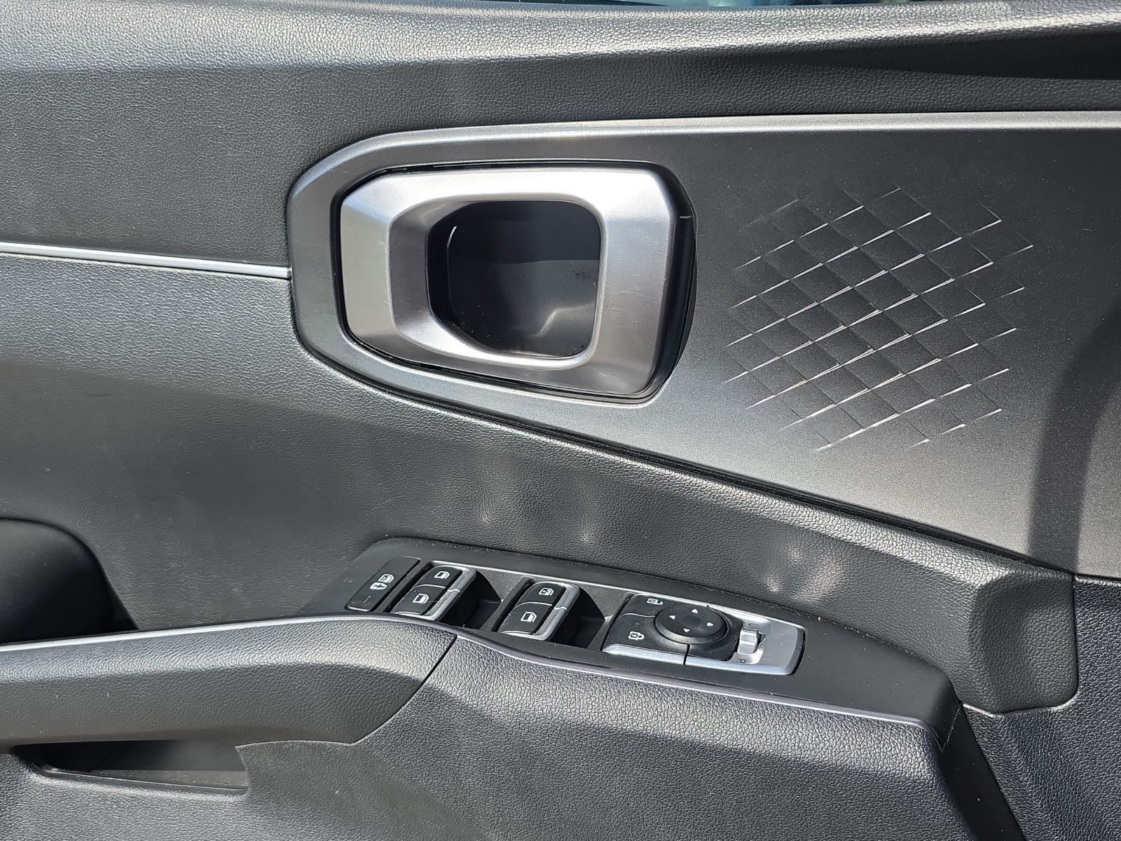 Used 2023 Kia Sorento S FWD image 25